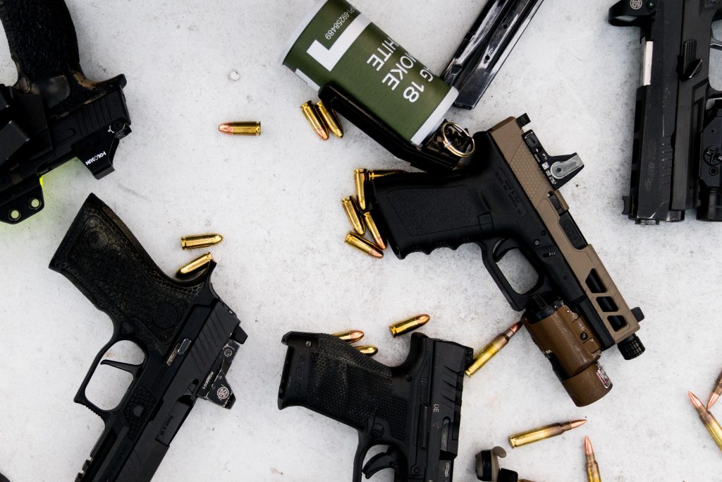 Tactical Gear Essentials uitrusting voor extreme omgevingen en zware weersomstandigheden
